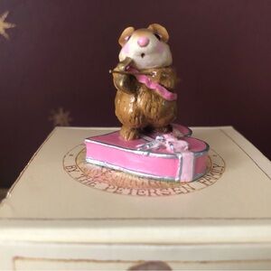 Wee Forest Folk Cupid Mouse. 1983.    M-94